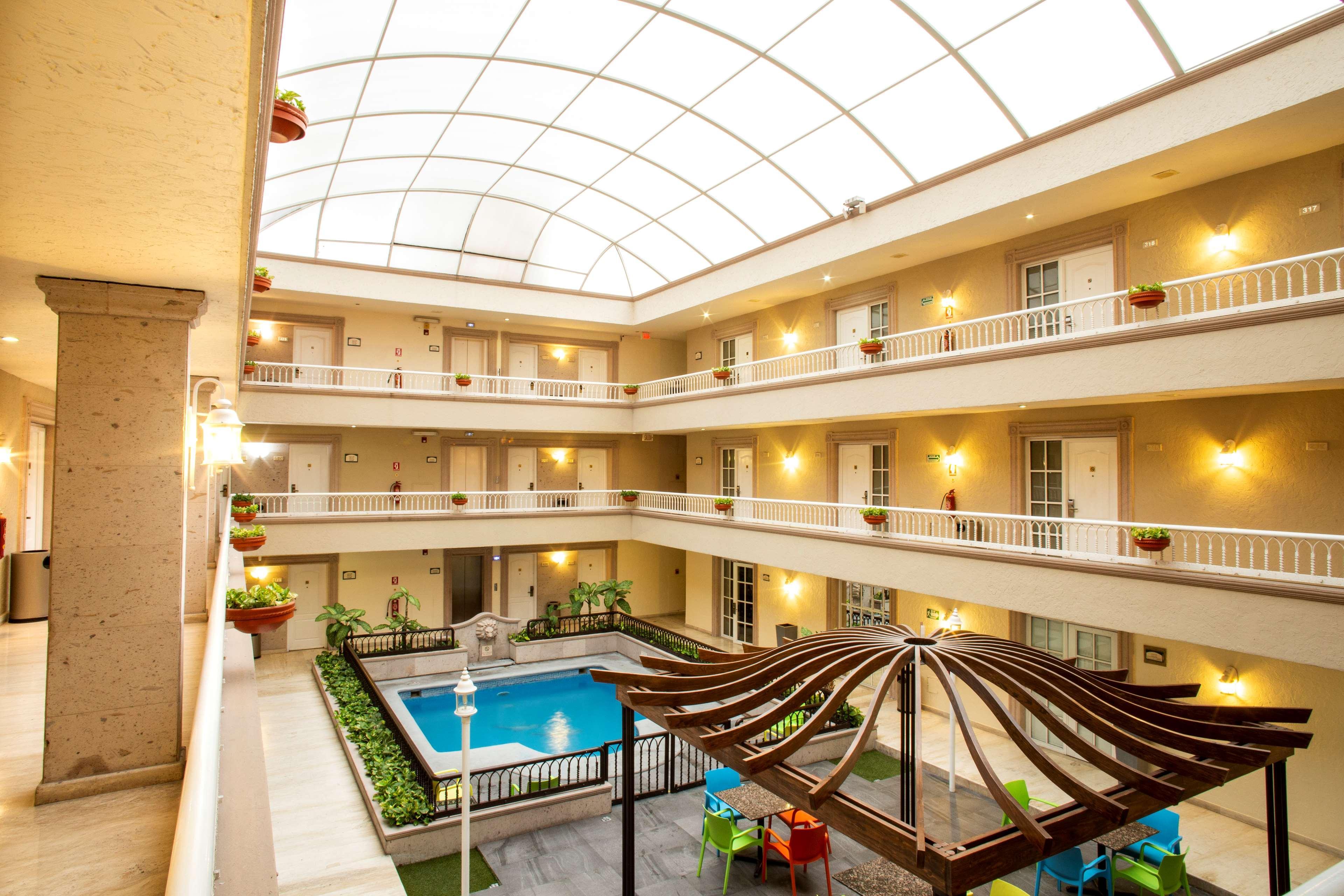 Best Western Plus Monterrey Colon Εξωτερικό φωτογραφία